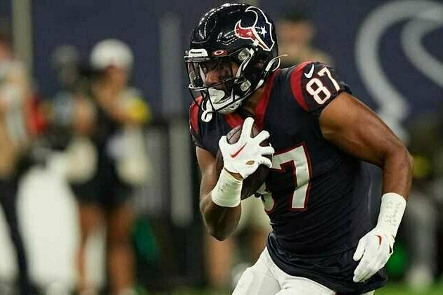 Five Things to Know about Saints tight end Seth Green