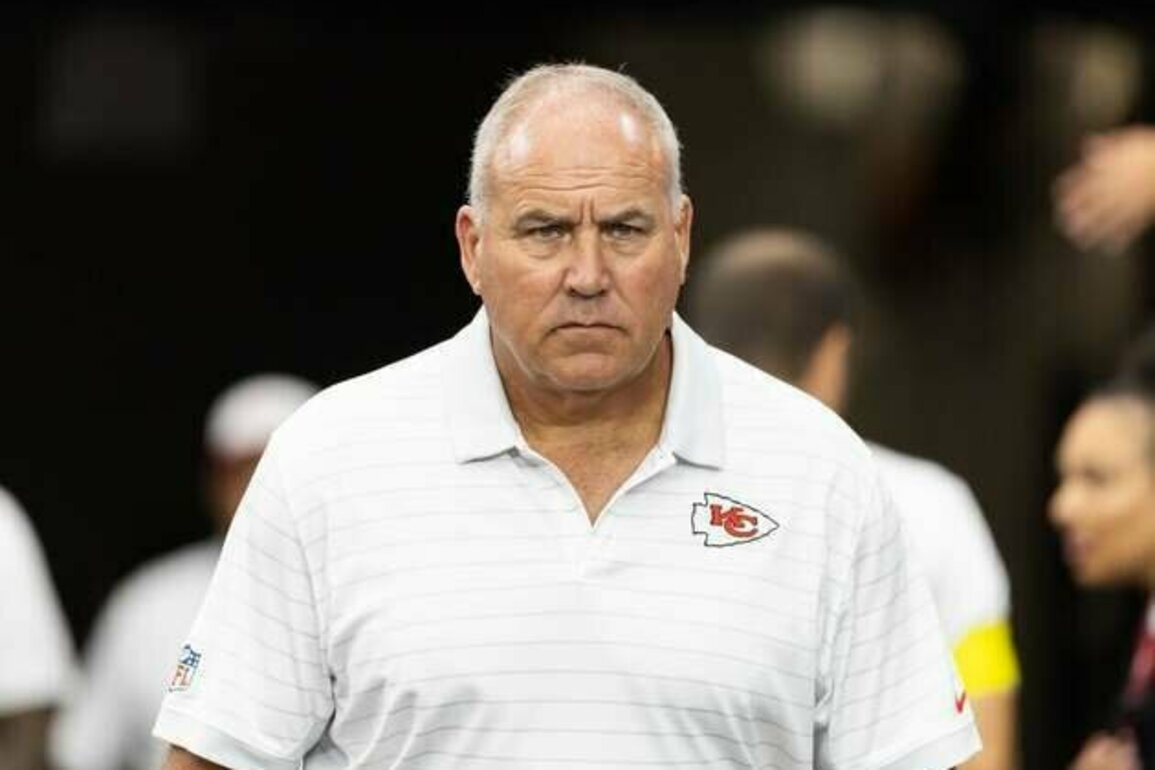 Chiefs ST coach Dave Toub tees off on Donald Trump's kickoff take