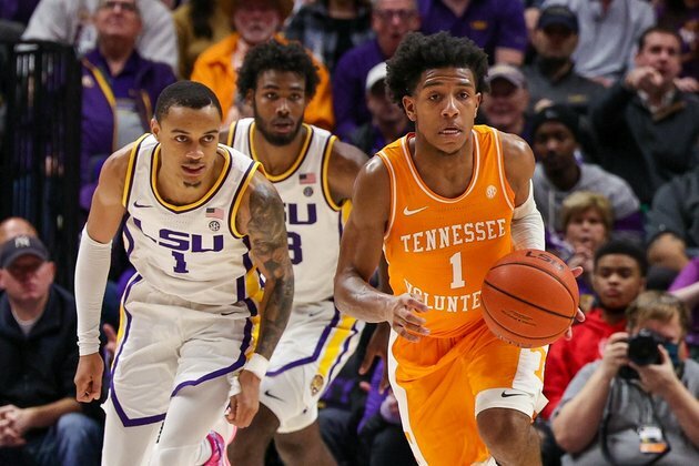 No. 22 Tennessee looks to get back on track vs. South Carolina