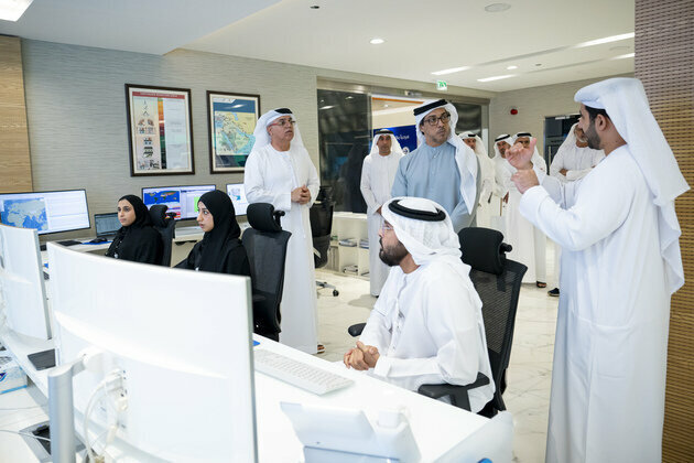 Mansour bin Zayed visits National Centre of Meteorology; reviews key projects & advanced technologies