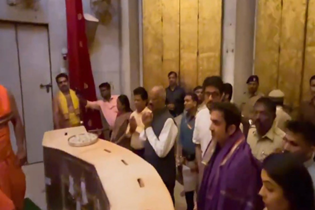 Indian team head coach Gambhir offers prayers at Shree Siddhivinayak Ganapati Temple