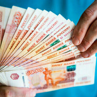 Ex central bank chief predicts Russia will never abandon cash