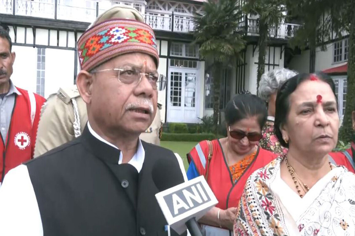 Himachal Governor Shiv Pratap Shukla flags off relief consignments for flood-hit Mandi, Kullu