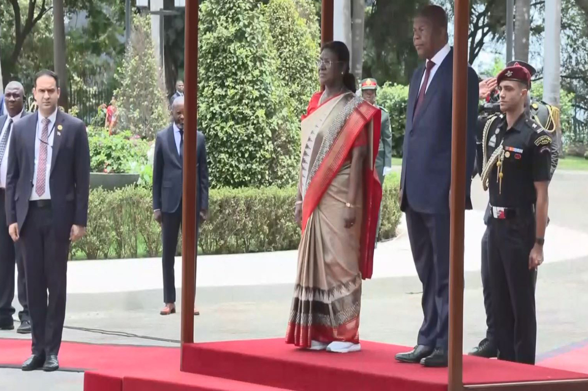 President Droupadi Murmu receives ceremonial welcome in Angola's capital Luanda during historic state visit