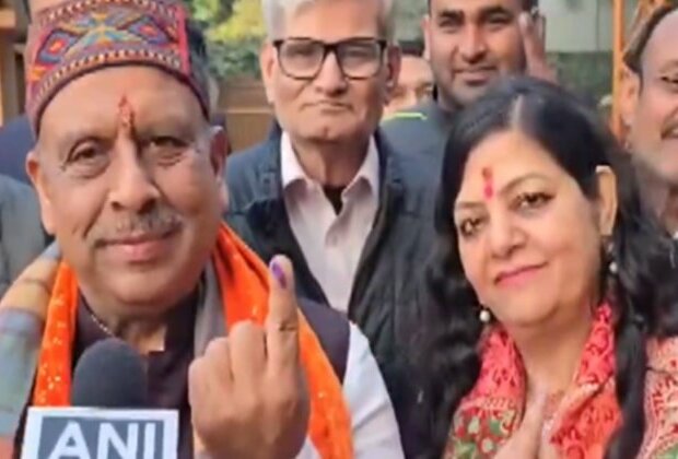 BJP's Rohini seat candidate Vijender Gupta casts his vote in Delhi assembly polls