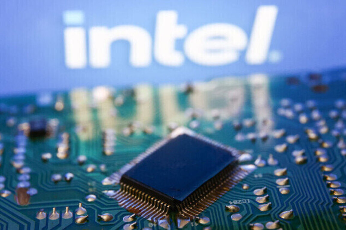 US government quadruples its $9 bn Intel bet