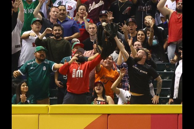 WBC roundup: Mexico blasts Canada to claim Pool C