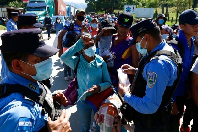 Migrant Caravan from Honduras Stopped in Guatemala