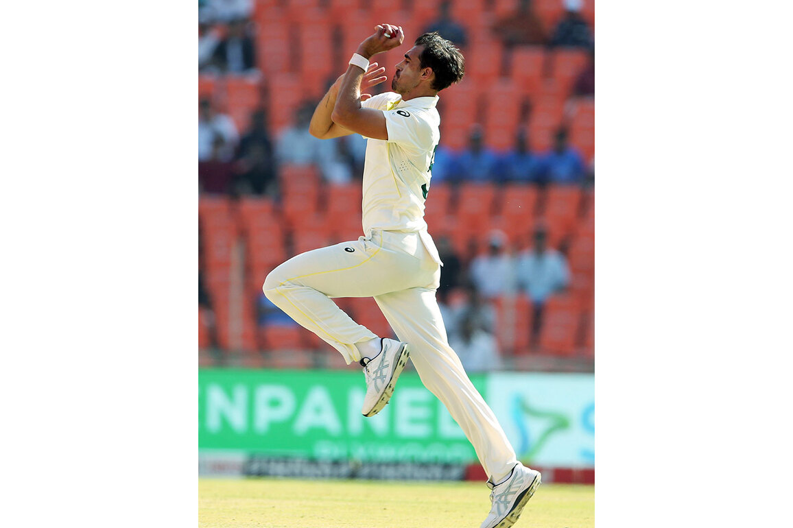 Mitchell Starc secures best ever bowling figures at Perth's Optus Stadium during 1st Ashes Test