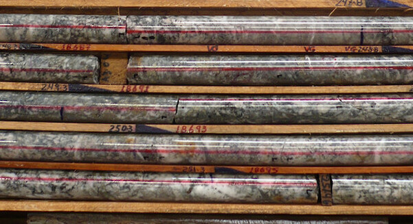 Testemunhos de sondagem da Cabral em Cuiú Cuiú