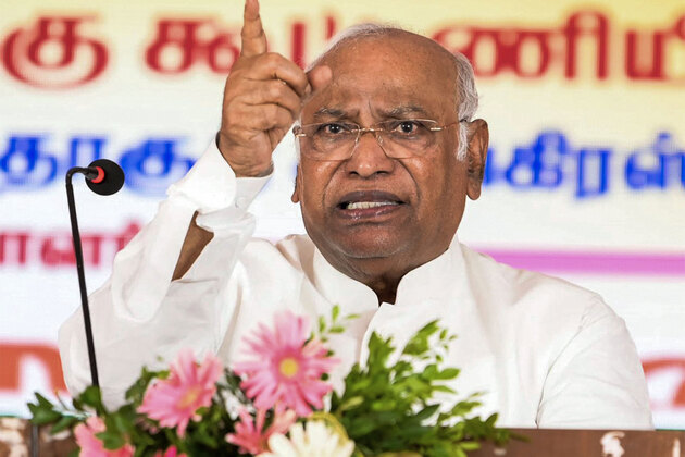 "Real economic empowerment begins in Keralam now": Mallikarjun Kharge expresses gratitude to voters for electing Congress-led UDF