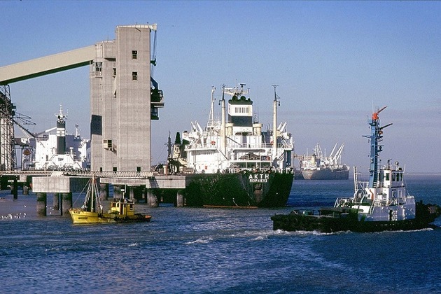 Ban welcomes steps by UN maritime agency to limit carbon emissions from international shipping