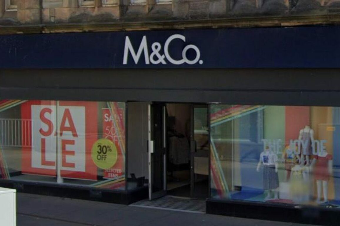 Firefighter battle to save Thurso retail unit