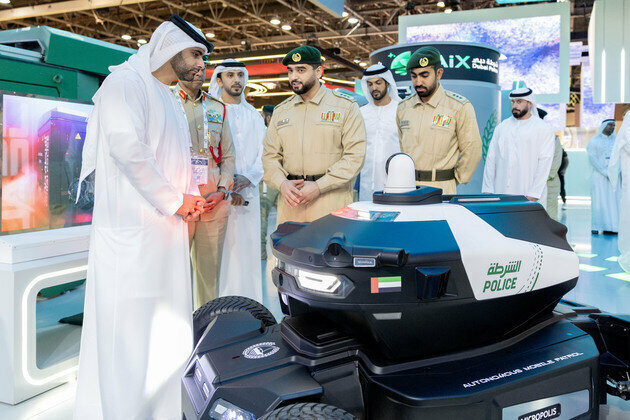 Mansoor bin Mohammed tours GITEX Global