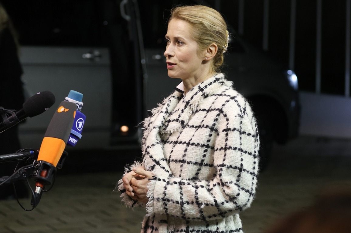 EU to finalize sanctions package against Russia, says policy chief