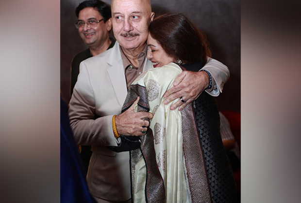 Kirron Kher pens adorable birthday note for "darling" husband Anupam Kher