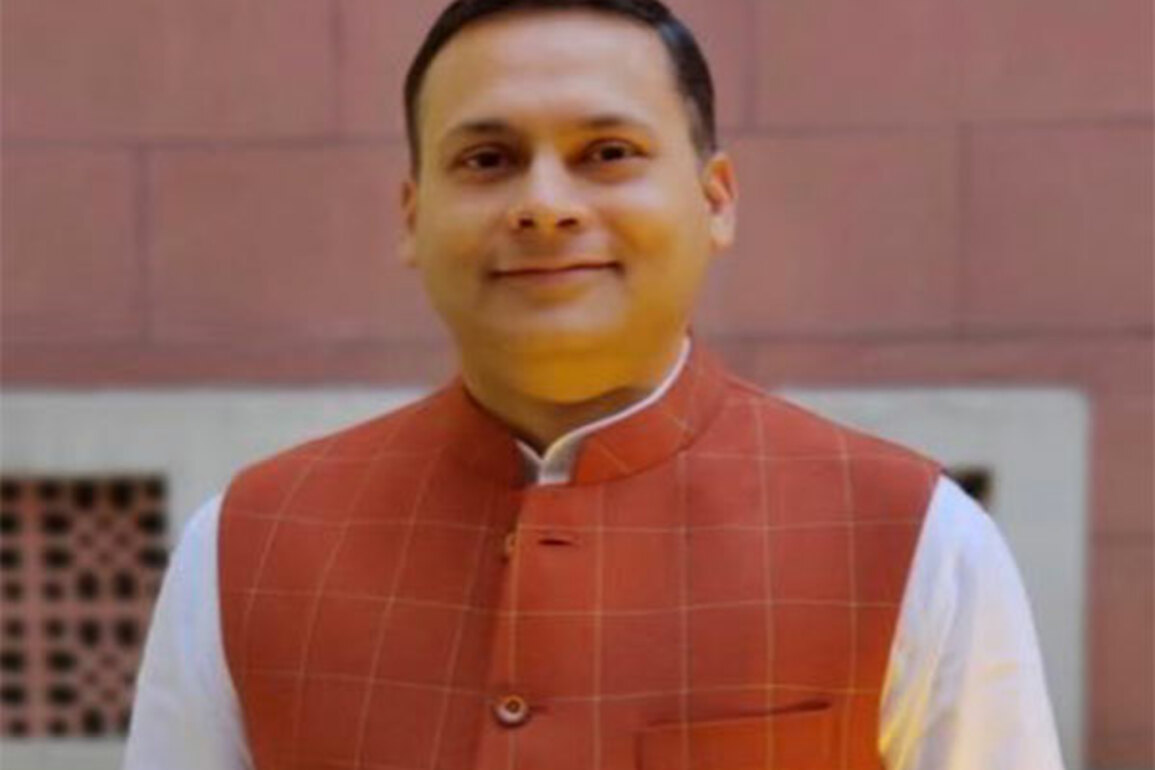"Shameless flip-flops": BJP's Amit Malviya slams Congress over stance on Aadhaar-Voter ID linkage