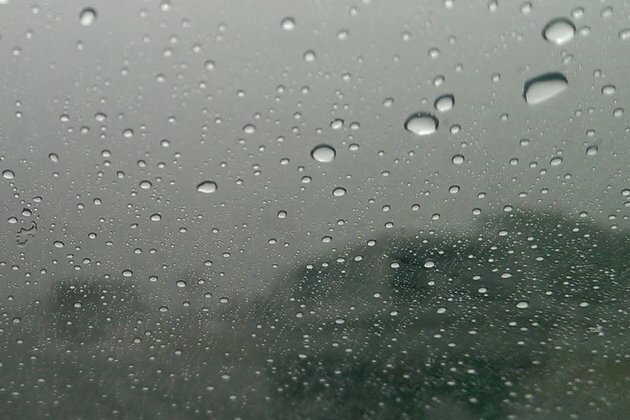 Flash floods kill 14, displace 8 000 in Angolan capital