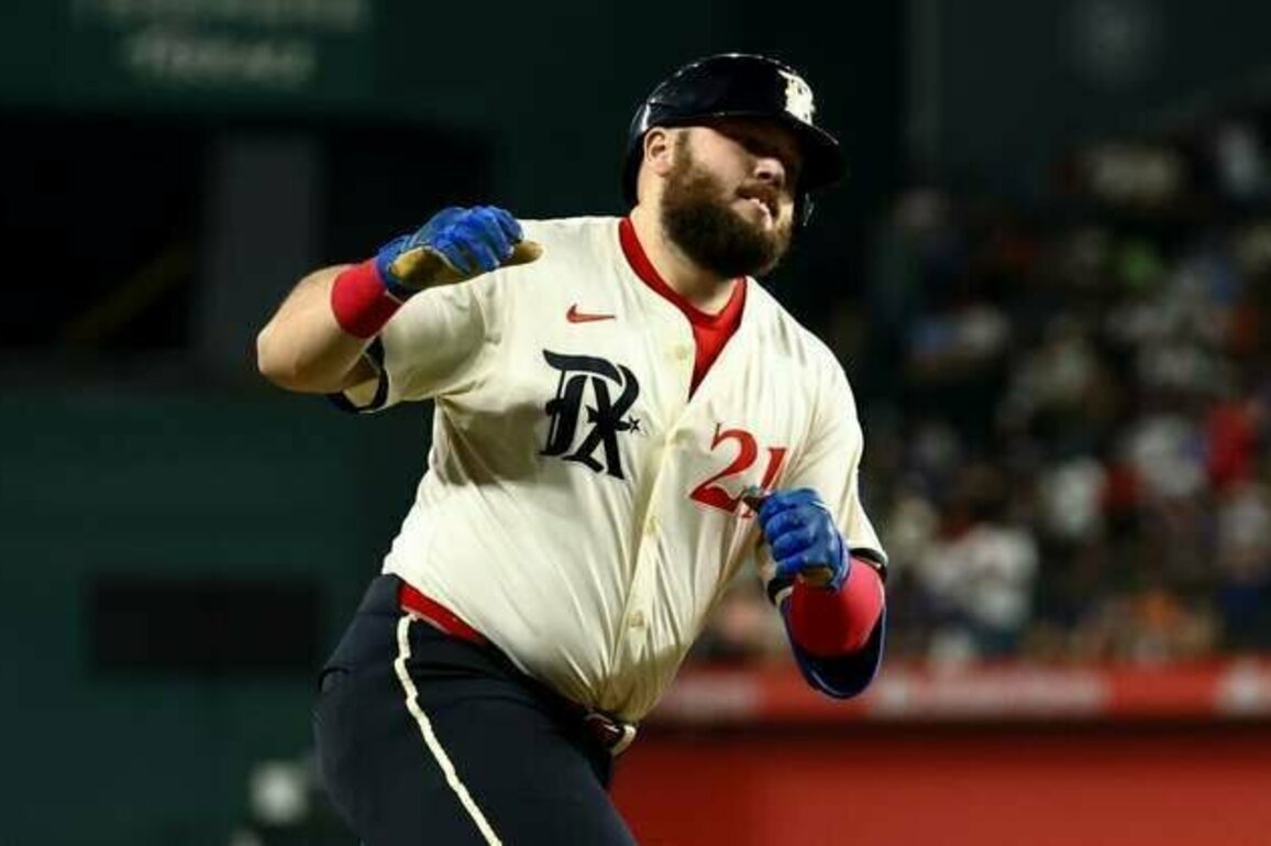 Rangers 1B Jake Burger to undergo wrist surgery