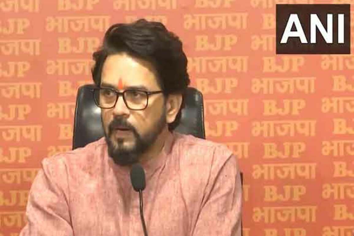 "Caught stealing again": Anurag Thakur takes jibe at Congress over National Herald case