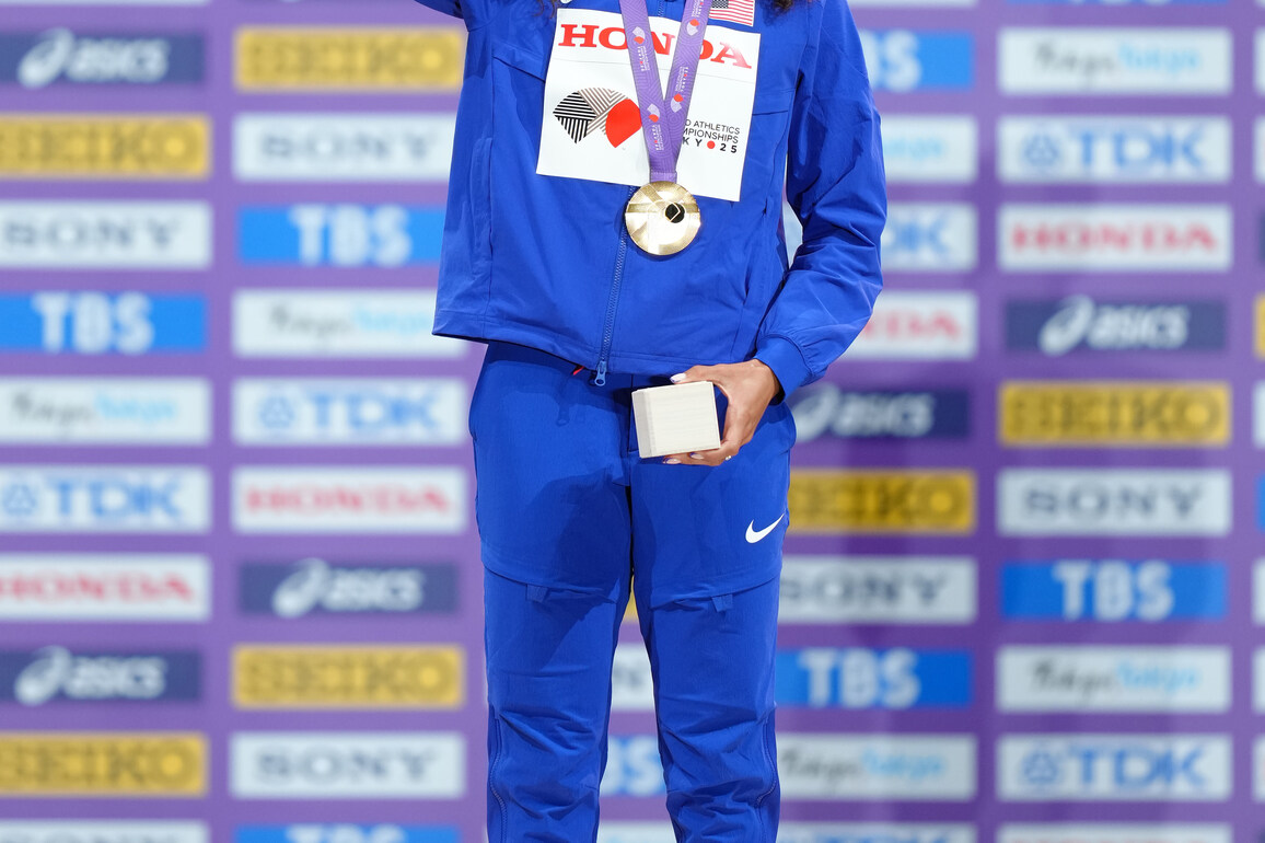 (SP)JAPAN-TOKYO-ATHLETICS-WORLD ATHLETICS CHAMPIONSHIPS-WOMEN'S 400M-AWARDING CEREMONY