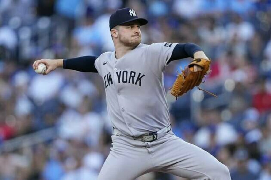 Yankees starter Clarke Schmidt (forearm) exits early vs. Blue Jays