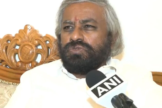 Loyal Congress soldier, will accept any responsibility given by high command: Karnatka Minister Eshwar Khandre