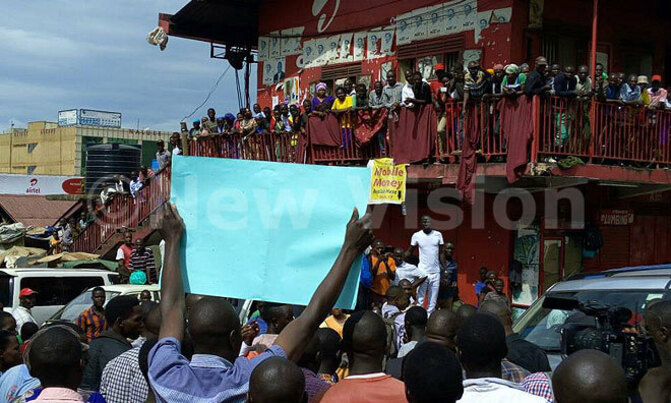 Kampala traders protest over Chinese, Indians hawkers Kampala traders protest over Chinese, Indians hawkers