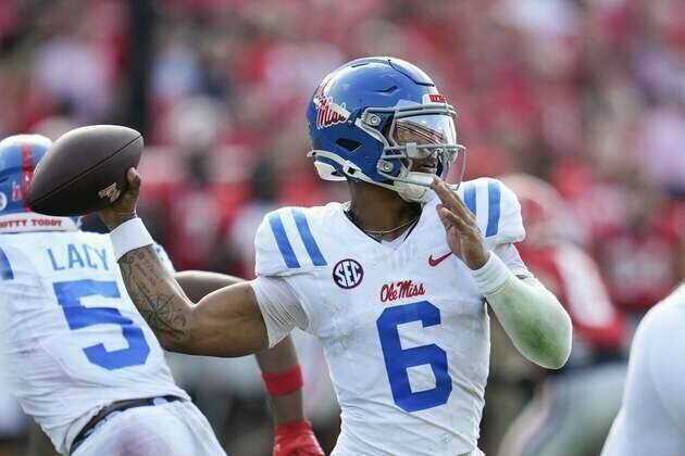 No. 8 Ole Miss visits No. 13 Oklahoma for coaching chess match