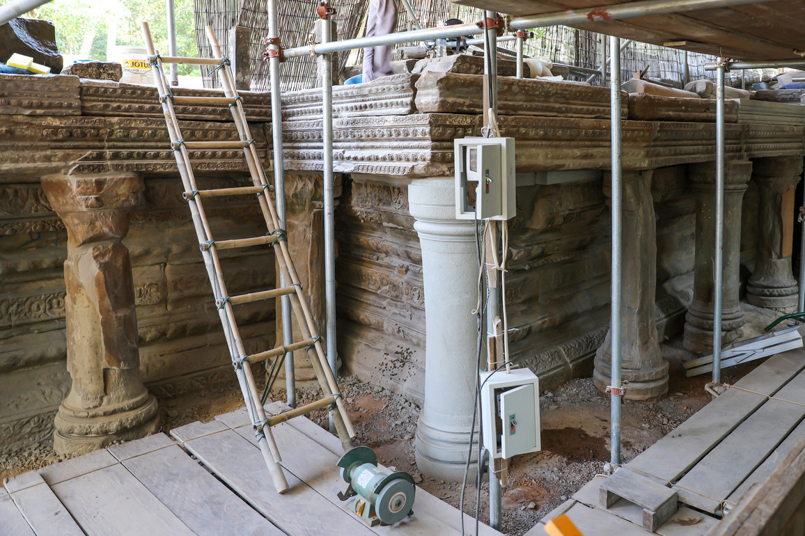 CAMBODIA-SIEM REAP-BANTEAY SAMRE TEMPLE-NAGA BALUSTRADES-RESTORATION
