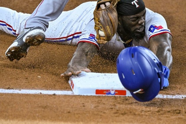 Rangers bounce back to defeat Angels
