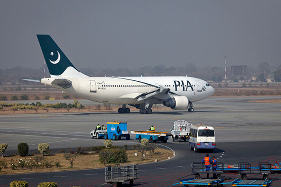 Pakistan: Flight delays mount as PIA's Boeing 777 experiences critical engine fault