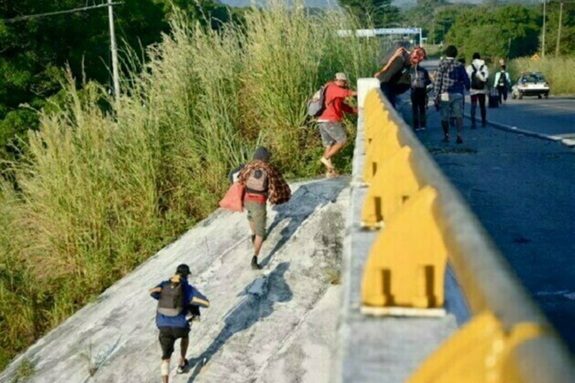 Trump to Strip Legal Status from 532,000 Migrants Living in US