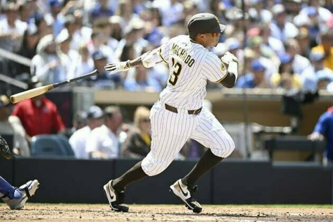 Stars deliver big hits as Padres take series from Cubs