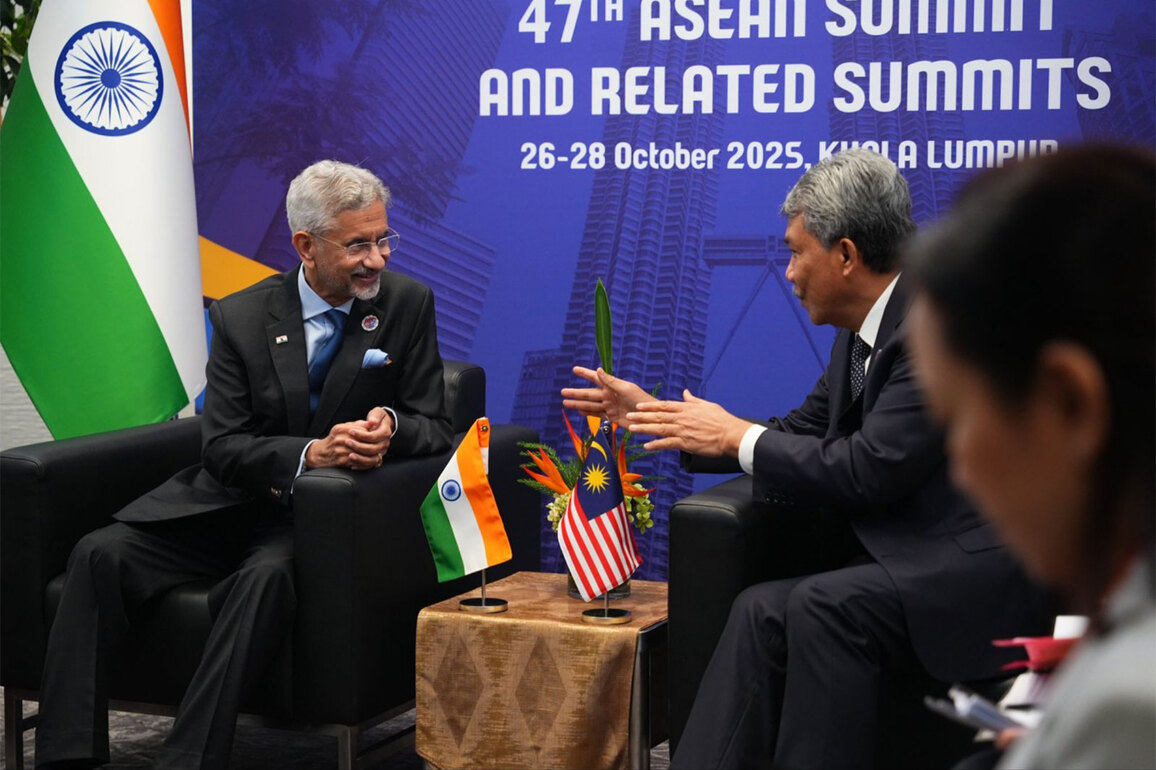 ASEAN 2025: Jaishankar meets Malaysian Foreign Minister Mohamad Hasan, discusses bilateral cooperation