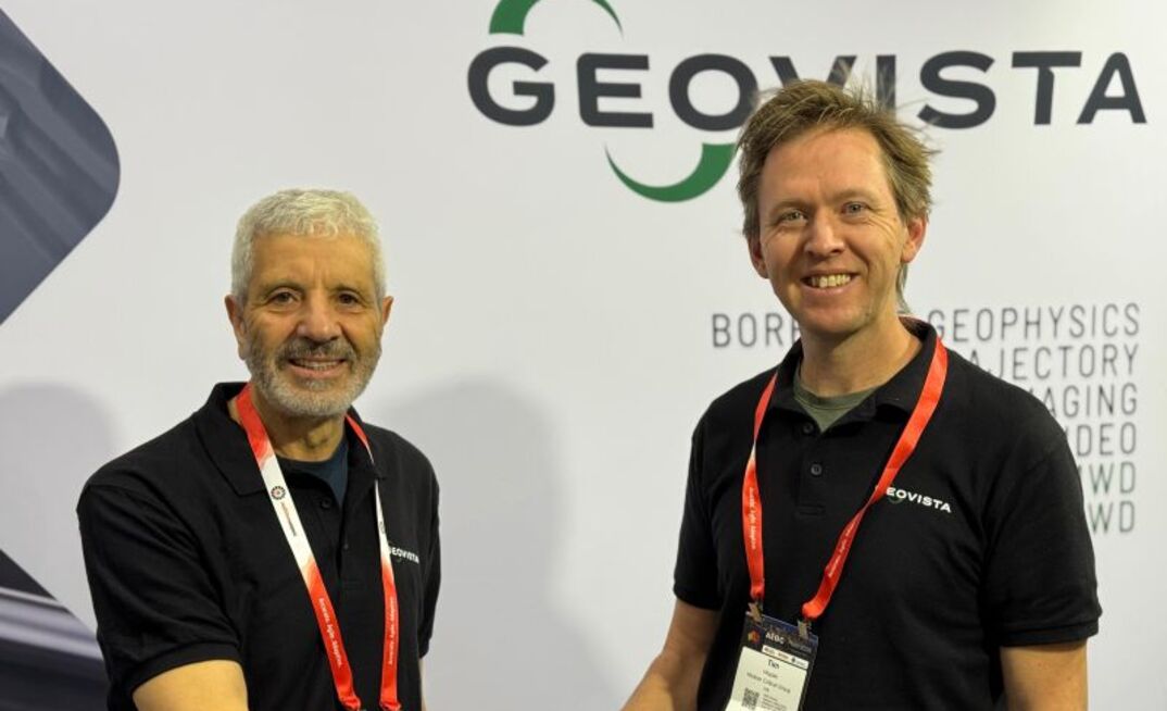 Mission Critical Group chief executive Tim Hopper (right).