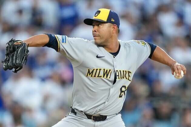 Reports: Rockies reach 1-year deal with LHP Jose Quintana