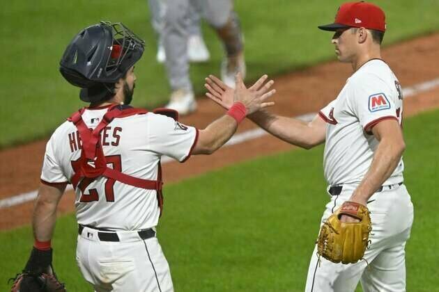 Guardians, in tight wild-card battle, open series vs. Braves
