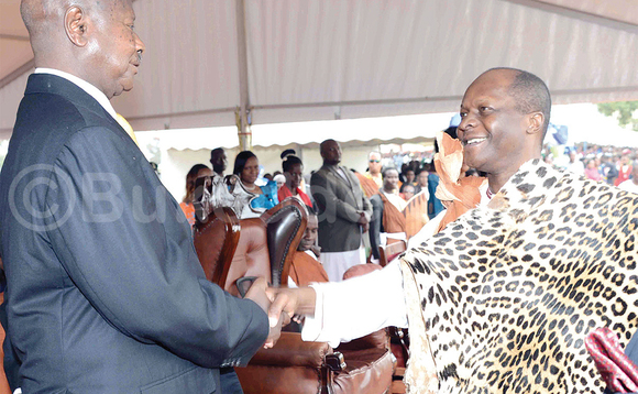 Museveni ne Kabaka e Mmengo mu Lubiri. Museveni ne Kabaka e Mmengo mu Lubiri.