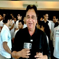 Manu Rishi Chadha conducts interactive session at Anupam's institute 'Actor Prepares'