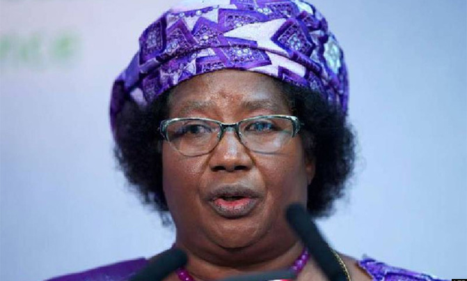 Malawi's Banda quits presidential race, backs opposition chief Malawi's Banda quits presidential race, backs opposition chief