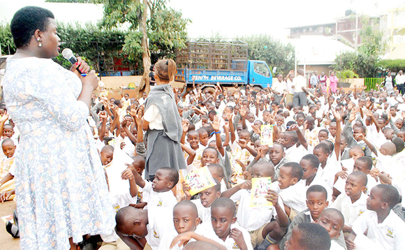 Omukung'aanya w'akakatabo ka Toto akafulumira mu New Vision, Barbara Nyamwiza Omukung'aanya w'akakatabo ka Toto akafulumira mu New Vision, Barbara Nyamwiza