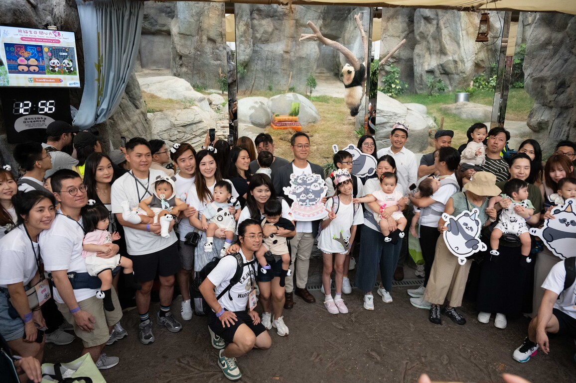 CHINA-HONG KONG-GIANT PANDA TWINS-BIRTHDAY (CN)