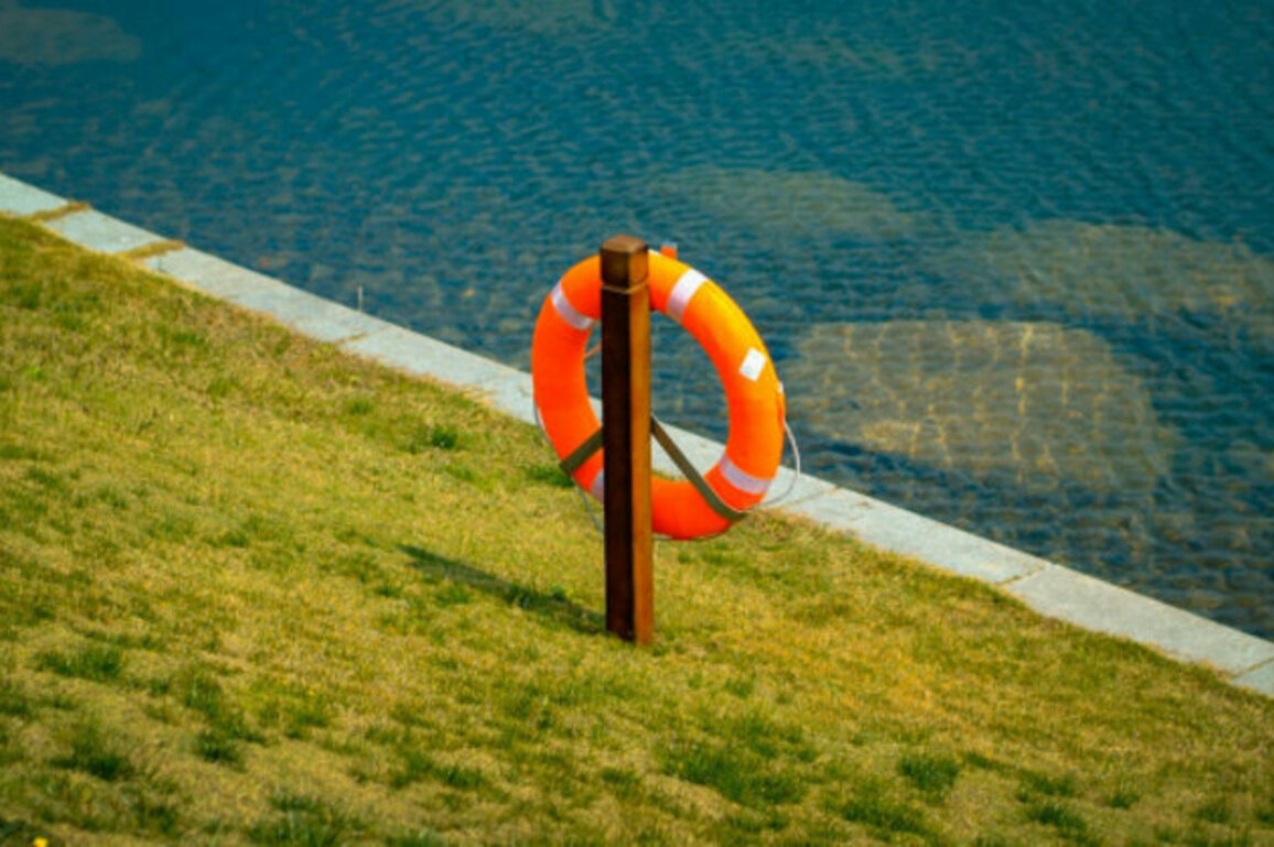 Two Bulgarian Men Drown in Greece and Primorsko