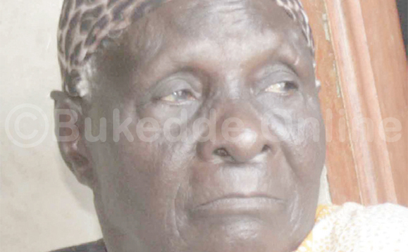 Hajati Nassuuna, nnyina wa Kamoga. Hajati Nassuuna, nnyina wa Kamoga.