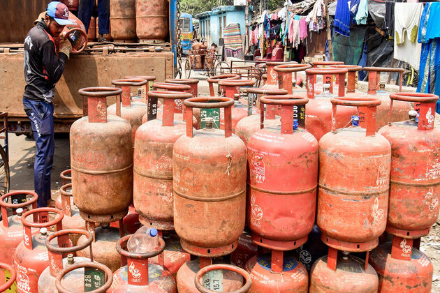 LPG prices hiked: 19 kg commercial, 5 kg cylinders costlier across cities; ATF rates rise in metros