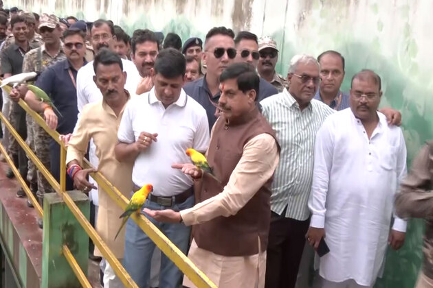 MP: CM Yadav visits Indore Zoo, highlights state's heritage in wildlife preservation