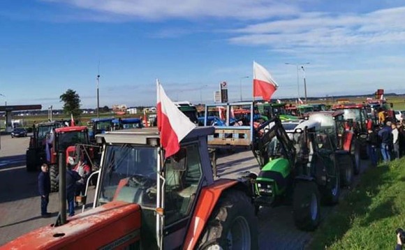 Non-stun export ban sparks mass farmer protests across Poland