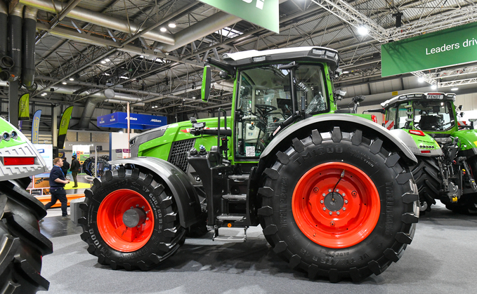 Fendt 800 Vario Series