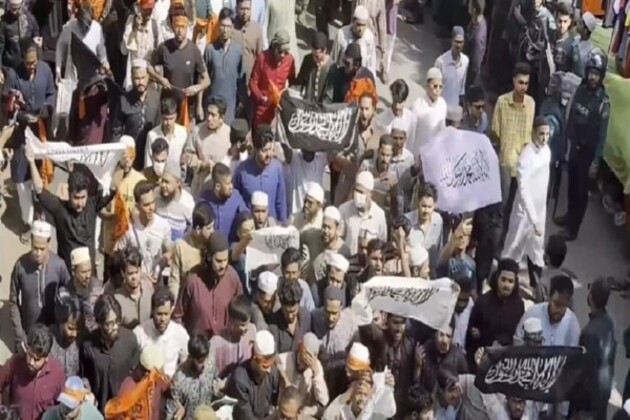Banned Islamist group Hizb ut-Tahrir holds first open rally in Bangladesh